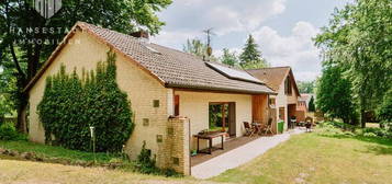 Ein Haus viele Möglichkeiten! Ein- oder Zweifamilienhaus in schöner Lage mit großem Grundstück in Hanglage