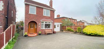 3 bed detached house for sale