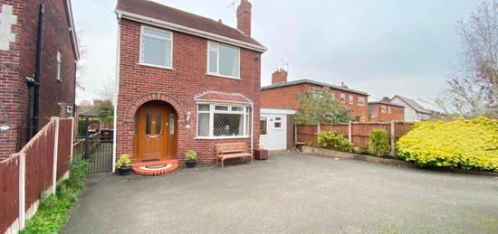 3 bed detached house for sale