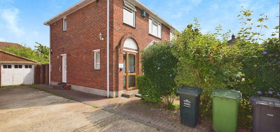 Semi-detached house to rent in Meadow Way, Dartford DA2