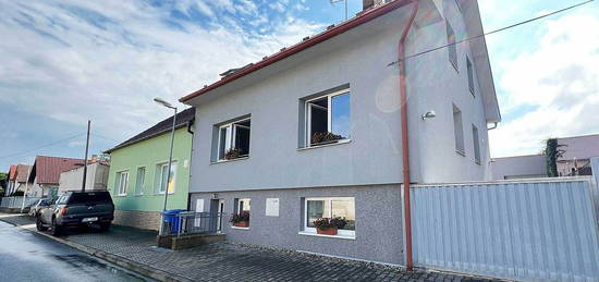 Prodej  rodinného domu 203 m², pozemek 662 m²