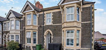 4 bed end terrace house for sale