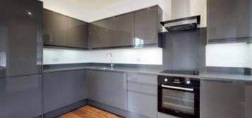 Flat to rent in Upper Street, London N1