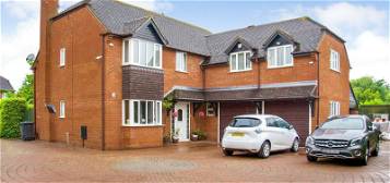 Detached house for sale in Deanery Crescent, Leicester, Leicestershire LE4