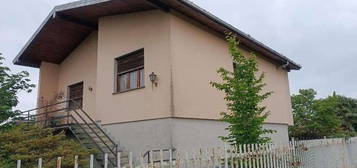 Villa all'asta in via Lodovico il Moro, 5