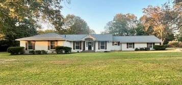 206 Lewis St, Florence, MS 39073