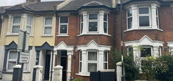 6 bed terraced house for sale