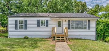 208 Gregory Ave, Greeneville, TN 37745
