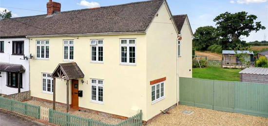 5 bedroom semi-detached house for sale