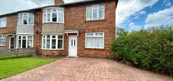 Flat to rent in Beverley Road, Low Fell, Gateshead NE9