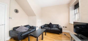 4 bedroom maisonette