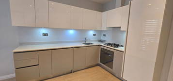 2 bed flat to rent