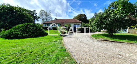 Maison de Plain-Pied, 3 Chambres, Garage 3 Places, Piscine, Grand Jardin Clôturé