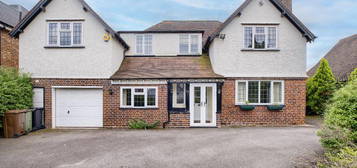 5 bedroom detached house