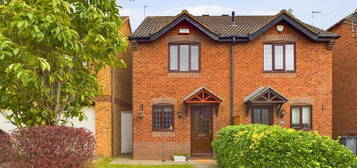 2 bed semi-detached house for sale