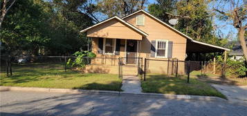 2106 Mell St, Savannah, GA 31415