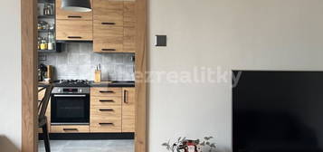 Prodej bytu 2+1 63 m², Ruská, Praha