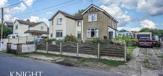 3 bedroom semi-detached house for sale