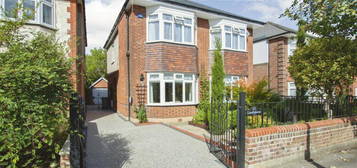 4 bedroom detached house