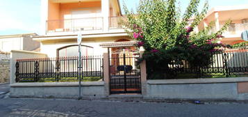 Villa in vendita in via Roma