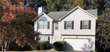 2951 Two Lakes Cir, Atlanta, GA 30349