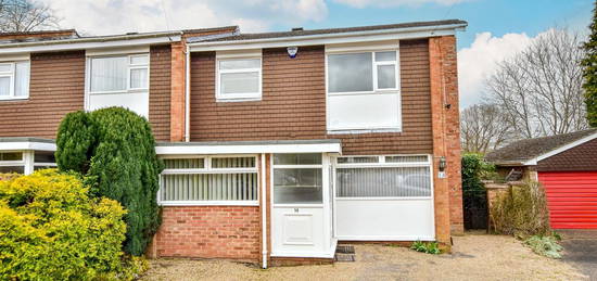 Property to rent in Cumberland Close, Little Chalfont, Amersham HP7