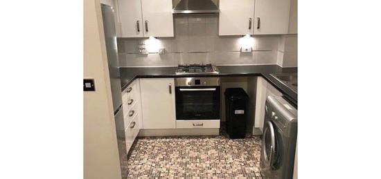 2 bed flat to rent