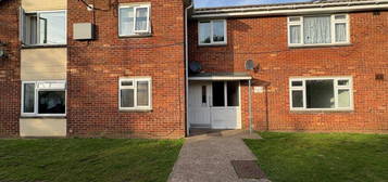 2 bedroom ground floor flat for sale