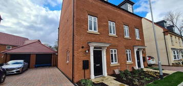 4 bed shared accommodation to rent