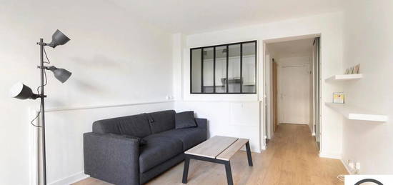 Studio meublé  à vendre, 1 pièce, 30 m², Étage 2/10