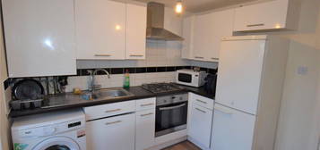 4 bed flat to rent