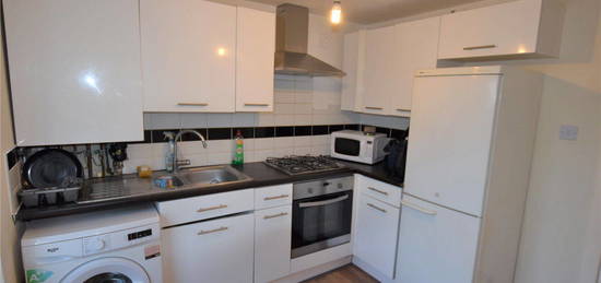 4 bed flat to rent