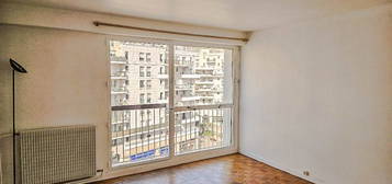 Studio  à vendre, 1 pièce, 32 m², Étage 5/5