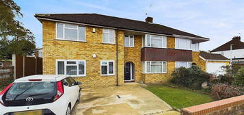 6 bedroom semi-detached house for sale