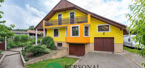 Prodej  rodinného domu 216 m², pozemek 1 100 m²