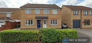 3 bedroom semi-detached house