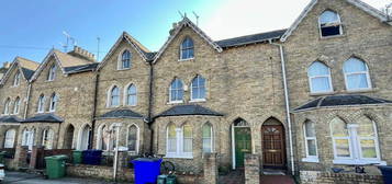 6 bedroom terraced house