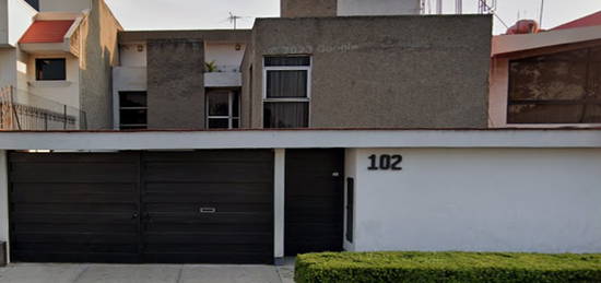 Casa en Venta en Paseos de Taxqueña