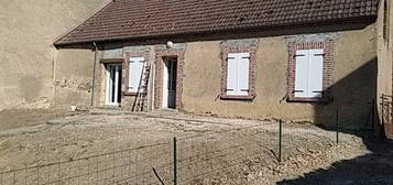 Location maison genouilly 18