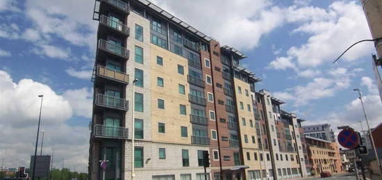 Flat to rent in City Point, 156 Chapel Street, Salford, Lancashire M3