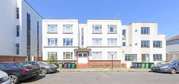 Flat to rent in Grange Court, Payne Avenue, Hove BN3