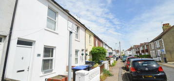 2 bedroom terraced house