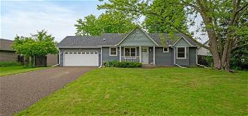 15736 Hannover Path, Apple Valley, MN 55124