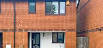 End terrace house to rent in Eastfield Road, Aylesbury HP20