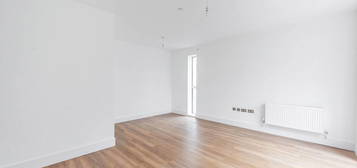 3 bed flat for sale