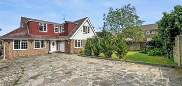 6 bed detached house to rent