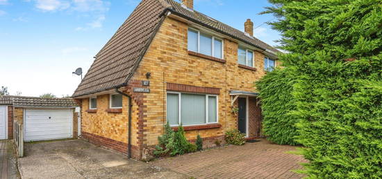 3 bed semi-detached house for sale