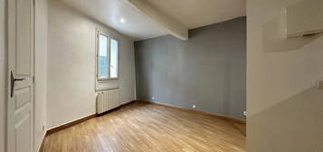 Studio  à louer, 1 pièce, 25 m², Étage 1/–