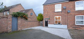 2 bedroom semi-detached house for sale