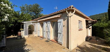 Charmante Maison Individuelle à Draguignan : Calme, Proximité du Centre-Ville et Jardin Arboré